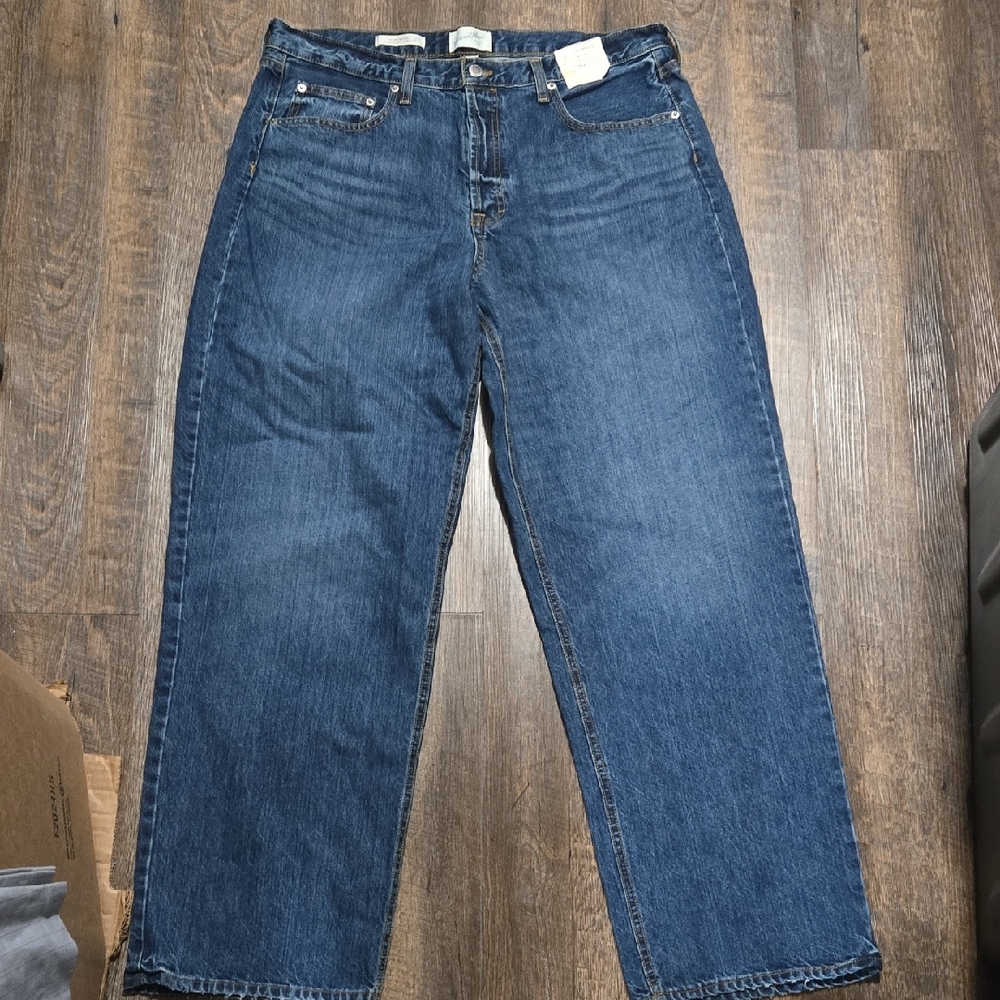 Universal Threads 90's Baggy Blue Denim Jeans